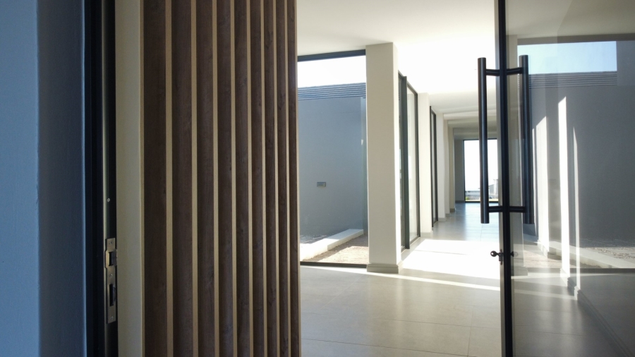 4 Bedroom Property for Sale in Oubaai Western Cape